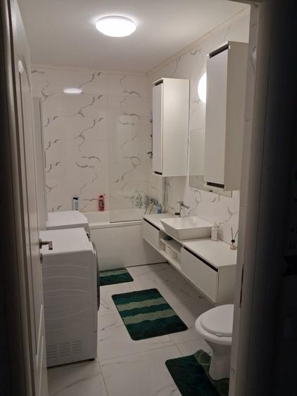 Apartament cu 2 camere semidecomandat în Florești