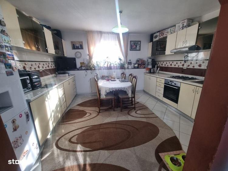 Casă cu 3 camere cu Teren 193 Mp în Central