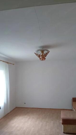 Casă cu 3 camere cu Teren 1250 Mp în Valea Stanciului