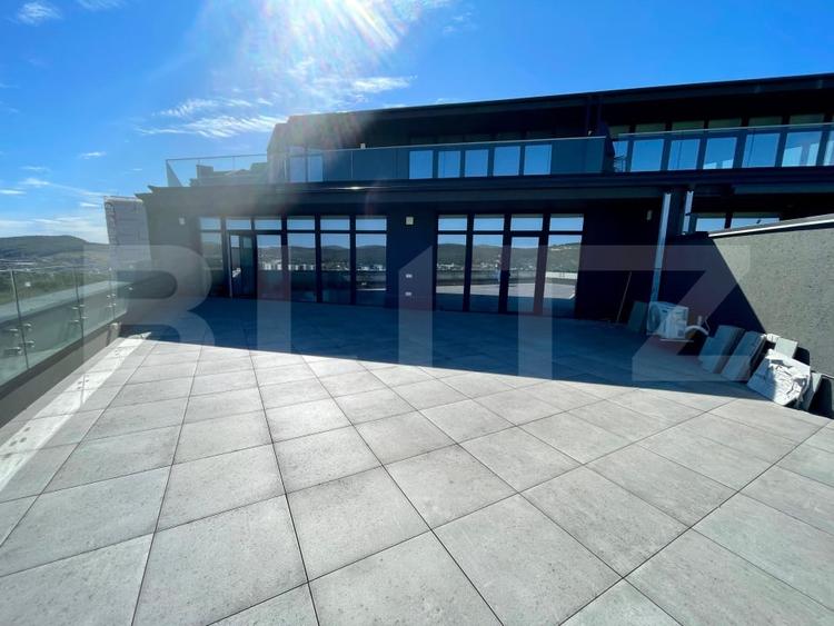 Apartament cu 3 camere decomandat în Tudor