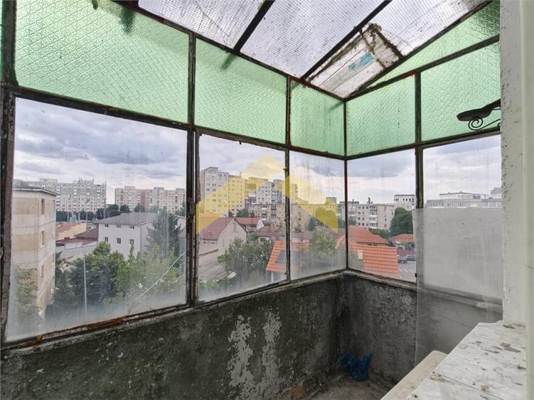 Apartament cu 2 camere semidecomandat în Aurel Vlaicu