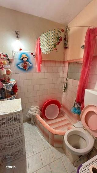 Apartament cu 3 camere în Micro 16