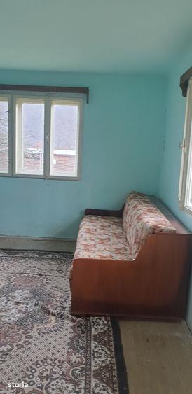 Casă cu 2 camere cu Teren 3000 Mp în Zdrapți