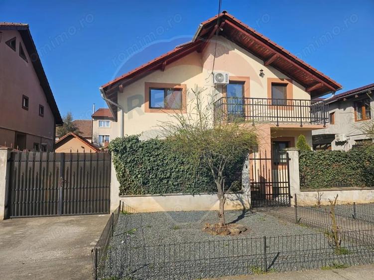 Casă cu Teren 350 Mp în Central