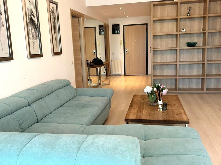 Apartament cu 3 camere, mobilat în Iancu Nicolae