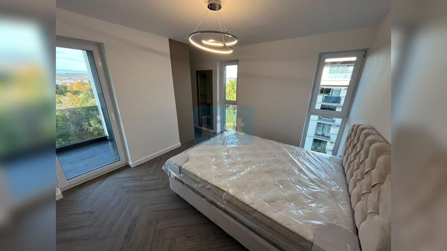 Apartament cu 3 camere semidecomandat în Gheorgheni