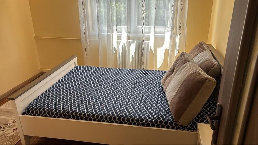 Apartament cu 2 camere nedecomandat în Central