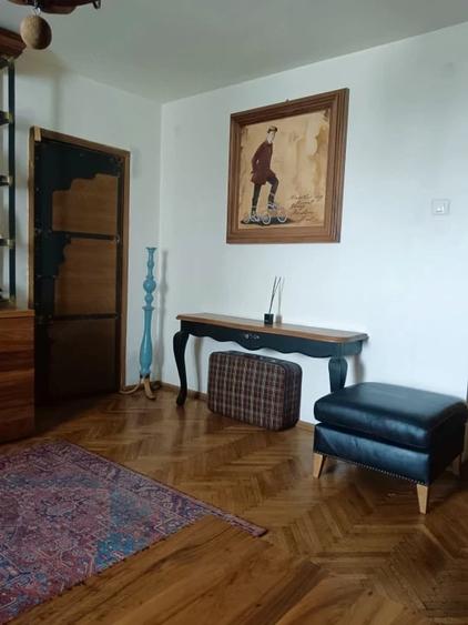 Apartament cu 4 camere decomandat în Titulescu