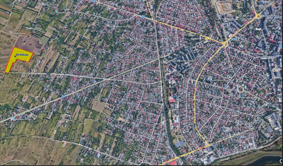 Teren Construcții intravilan de 350 mp, în Est