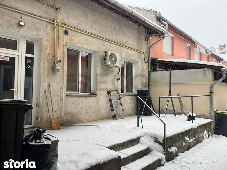 Apartament cu 8 camere în Orașul Nou