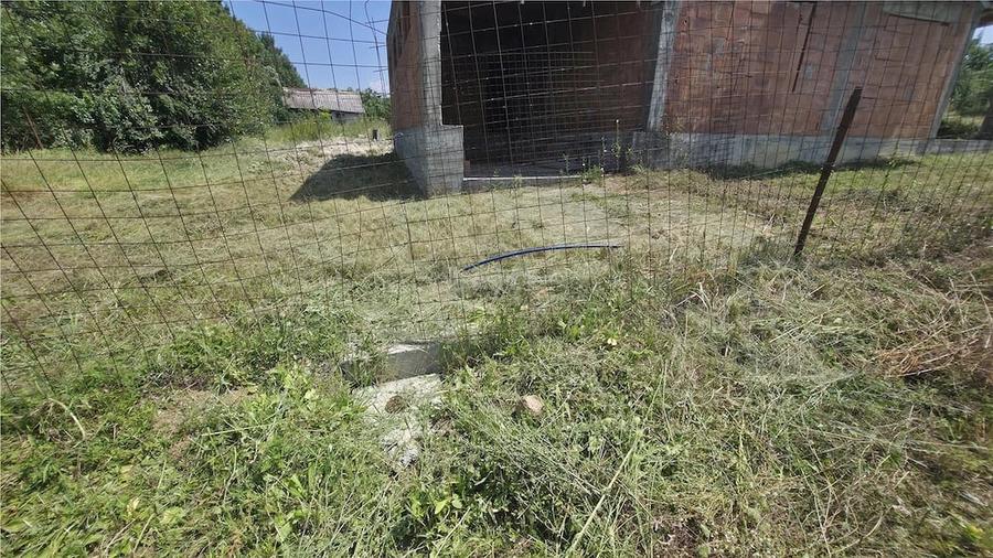 Casă cu Teren 5314 Mp în Răchitova