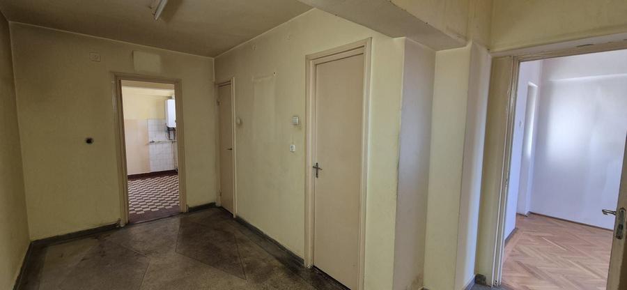 Apartament cu 4 camere decomandat în Ultracentral