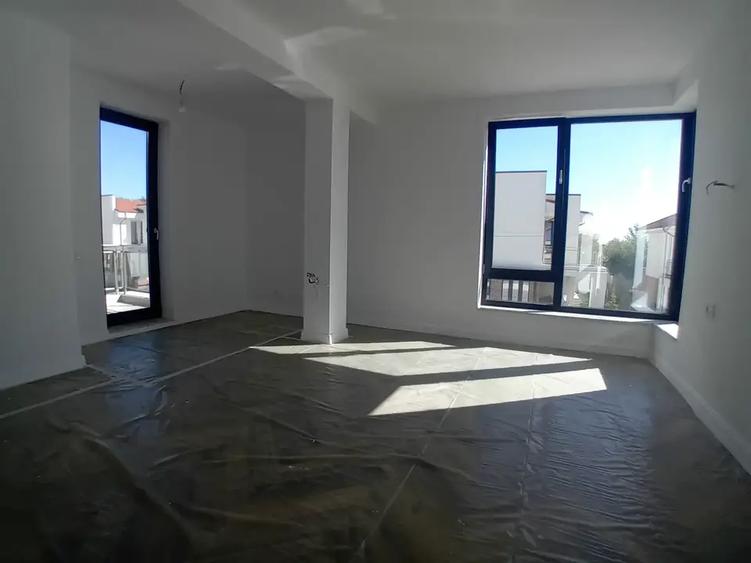 Casă cu 5 camere cu Canalizare în Mogoșoaia
