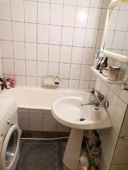 Apartament cu 2 camere decomandat în Intim
