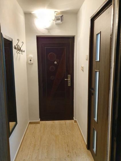 Apartament cu 2 camere nedecomandat în Satu Nou