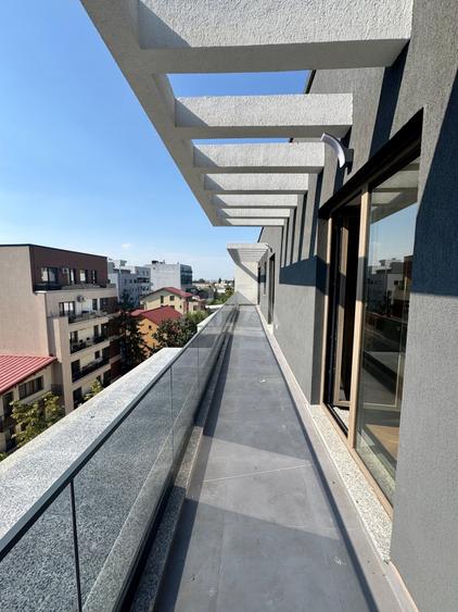 Apartament cu 3 camere decomandat în Aviației