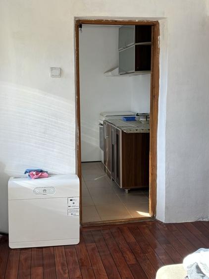 Casă cu 3 camere în Lumina