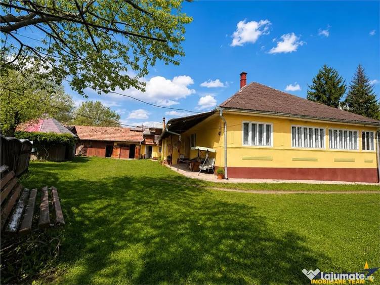 Casă cu 6 camere cu Teren 3269 Mp în Bistra Mureșului