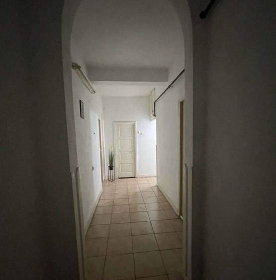 Apartament cu 2 camere decomandat în Petros