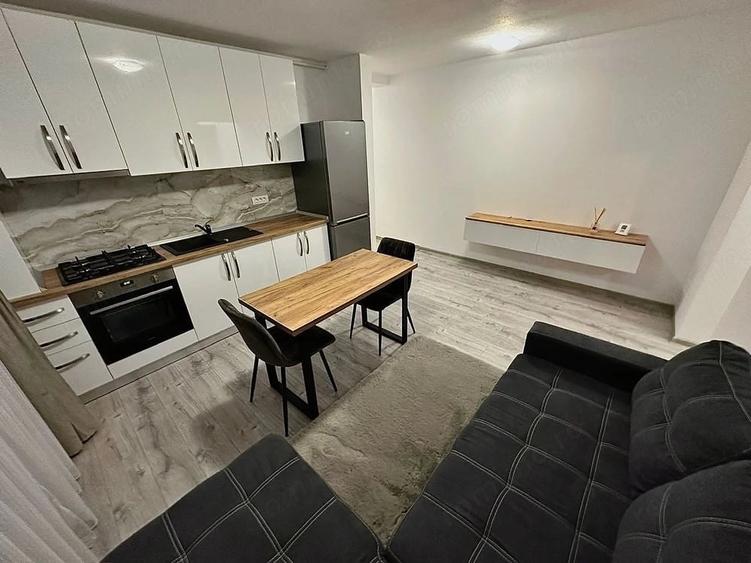 Apartament cu 2 camere decomandat în Giroc