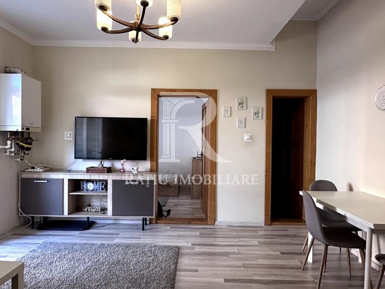 Casă individuală cu 3 camere cu Canalizare în Central