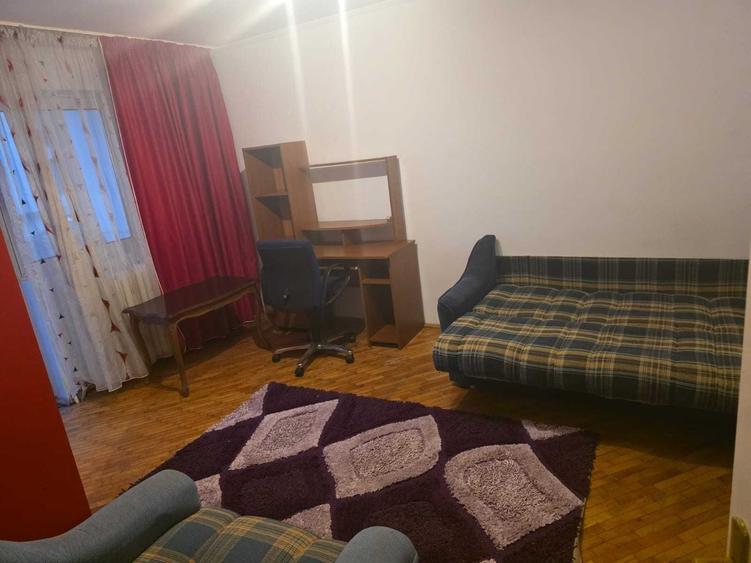 Apartament cu 2 camere decomandat în Gară