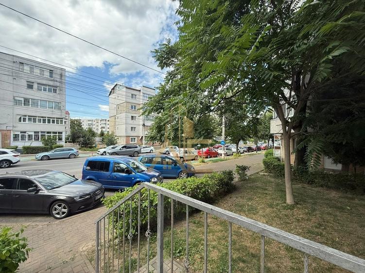 Garsonieră decomandată în Mioriței