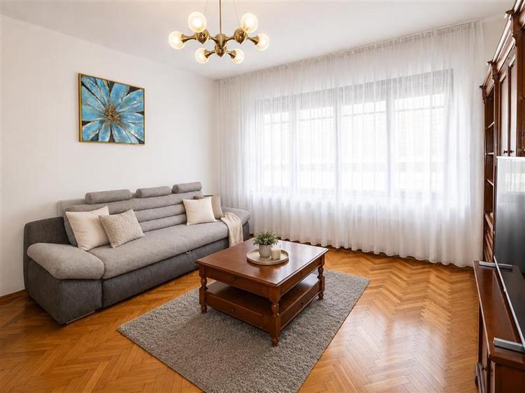 Apartament cu 2 camere decomandat, mobilat în Centrul Istoric