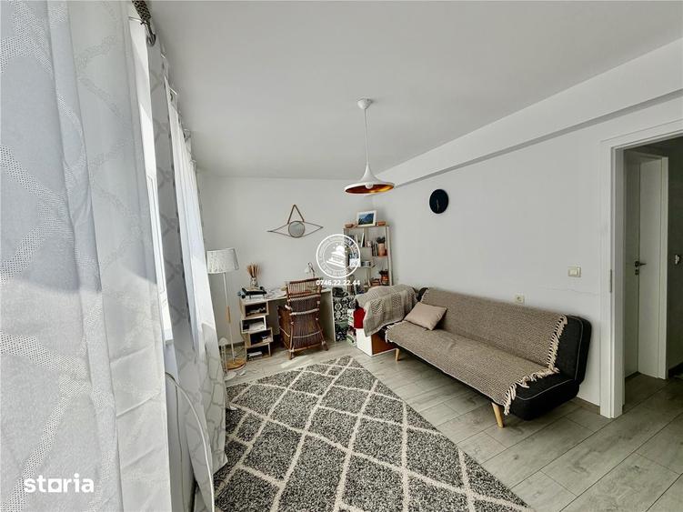 Casă cu 4 camere cu Teren 223 Mp în Vișani