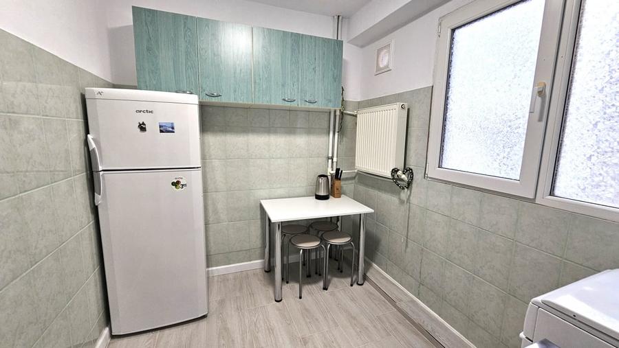 Apartament cu 2 camere decomandat, mobilat în Giurgiului