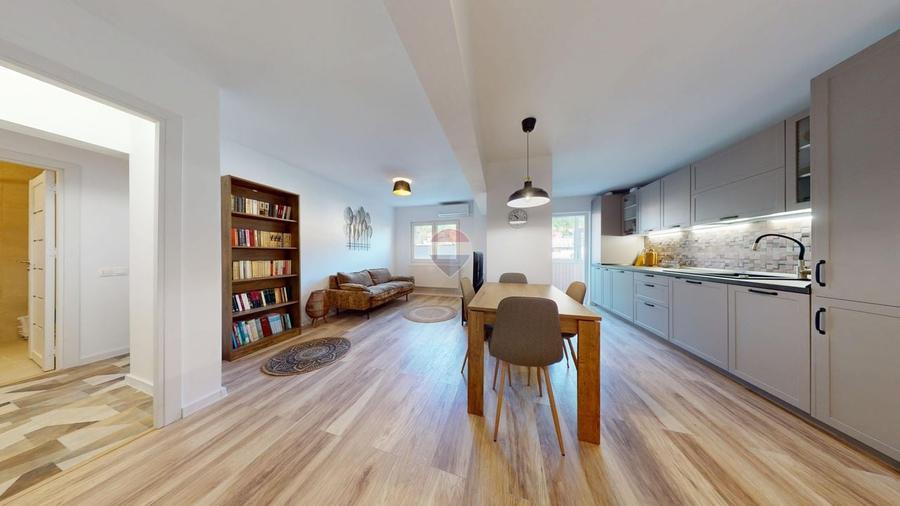 Apartament cu 3 camere decomandat, mobilat în Răcădău