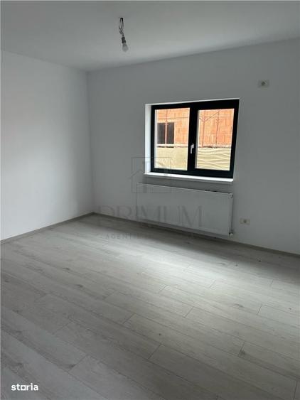 Casă cu 4 camere decomandat cu Teren 375 Mp în Moșnița Veche