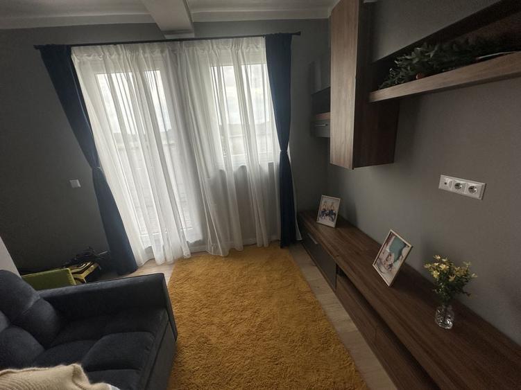 Apartament cu 3 camere decomandat în Baciu
