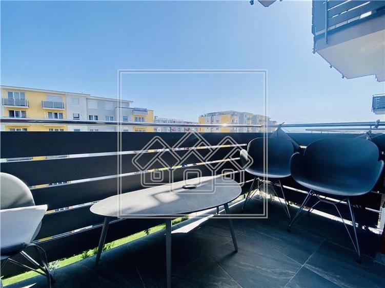 Apartament cu 3 camere decomandat în Exterior Sud