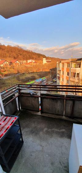Apartament cu 2 camere decomandat în Tudor