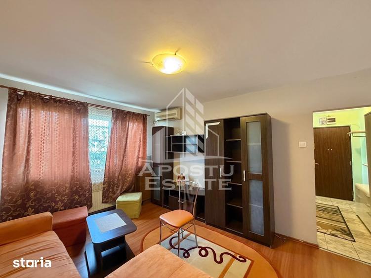 Apartament cu 3 camere în Mircea cel Bătrân