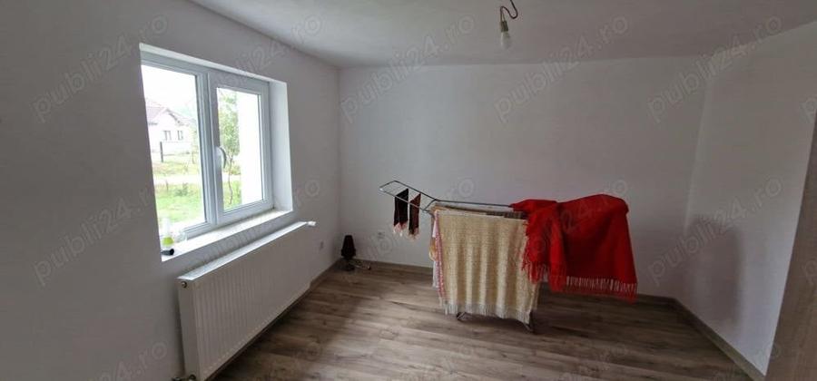Casă cu 4 camere în Ocnele Mari