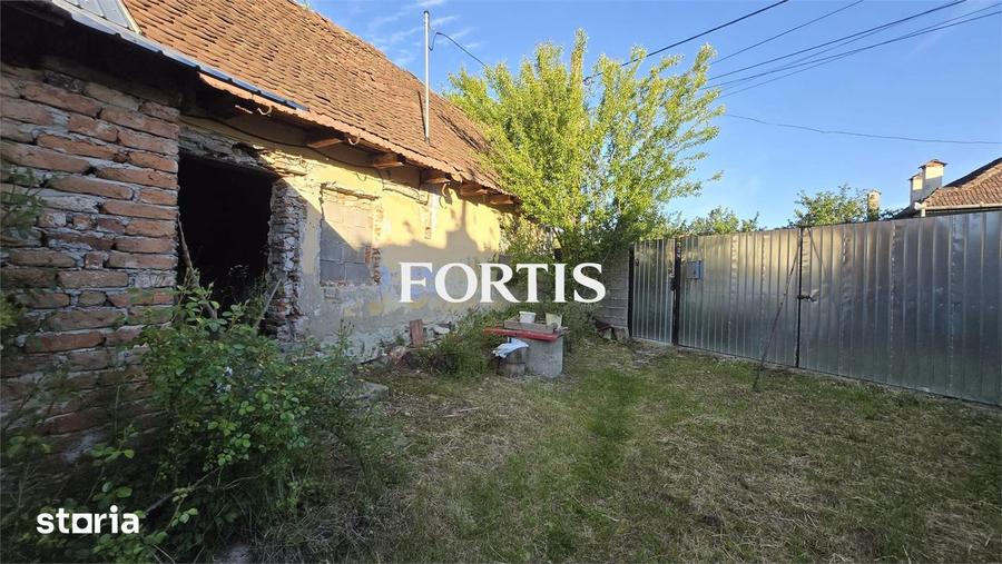 Casă cu 3 camere cu Teren 1277 Mp în Părău