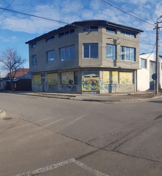 Spațiu comercial, de 95 mp, în Școlilor