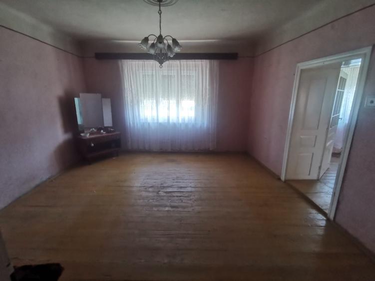 Casă cu 3 camere în Pișcolt