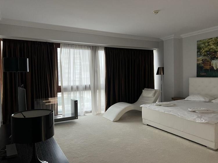 Apartament cu 2 camere decomandat în Poiana Brașov