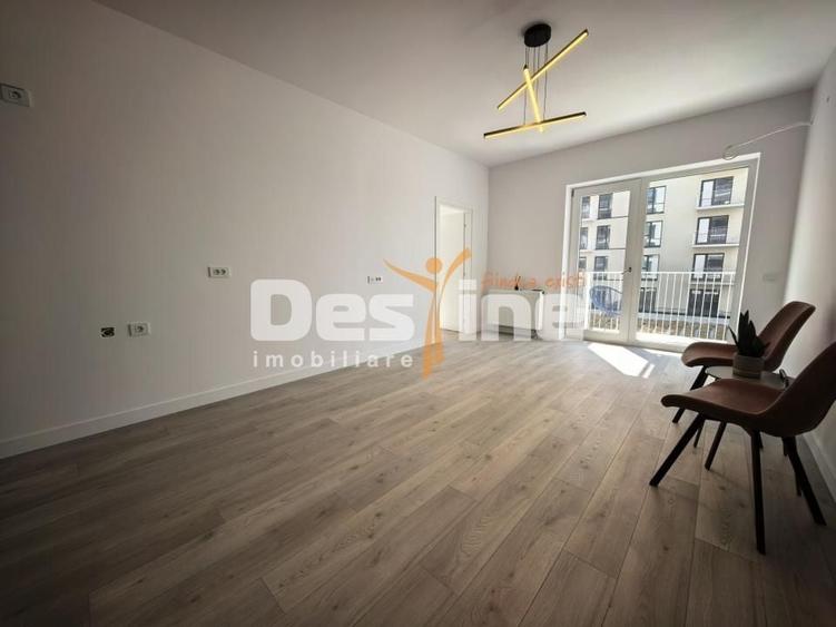 Apartament cu 3 camere semidecomandat în Baza 3