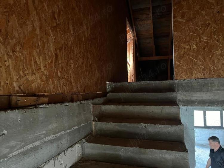 Domnesti- Clinceni - str.Fortului, duplex, P+ET+POD locuibil. - 13