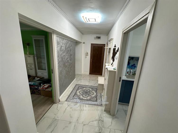 Apartament cu 3 camere decomandat în Dacia