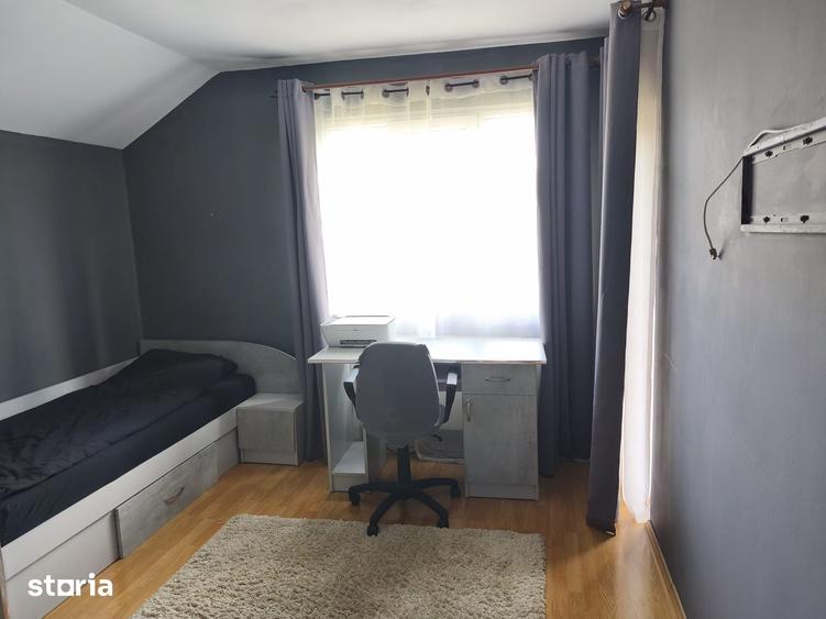 Casă cu 3 camere cu Teren 400 Mp în Acățari