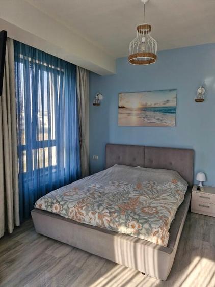 Apartament cu 3 camere semidecomandat, mobilat în Central