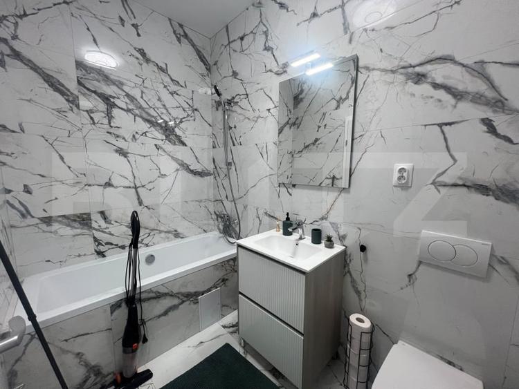 Apartament cu 2 camere semidecomandat, mobilat în Florești