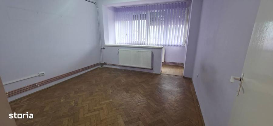 71000 euro .. 2 camere cu centrala .. Gh. Lazar .. 5 min de centru - 7