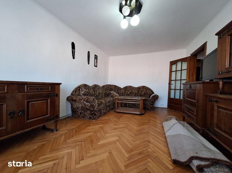 Apartament cu 3 camere în Est
