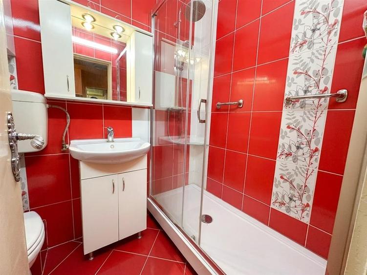 Apartament cu 2 camere decomandat în Decebal